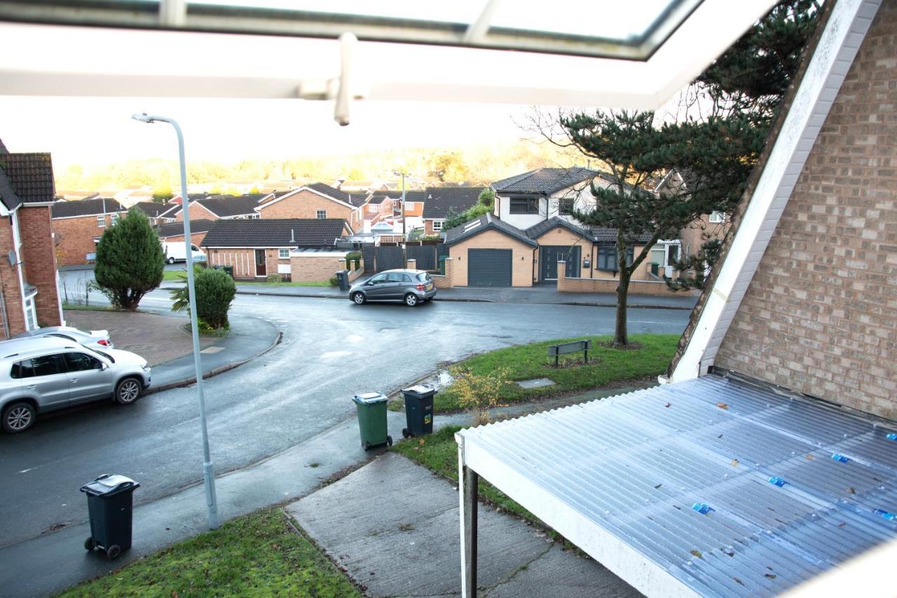 Xb Property - Comfy House Perfect For Families Contractors Relocators West Bromwich Exteriör bild