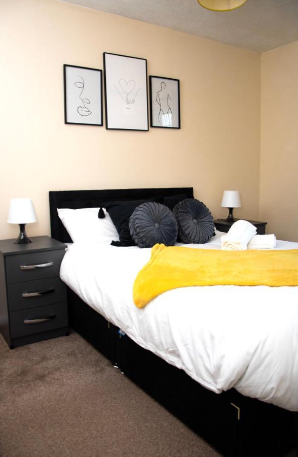Xb Property - Comfy House Perfect For Families Contractors Relocators West Bromwich Exteriör bild